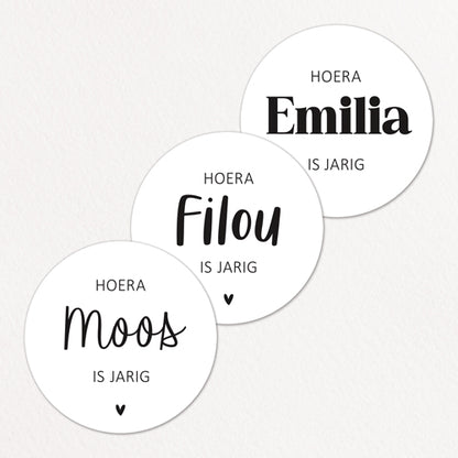 Stickers op maat | Hoera + naam is jarig | 10 stuks